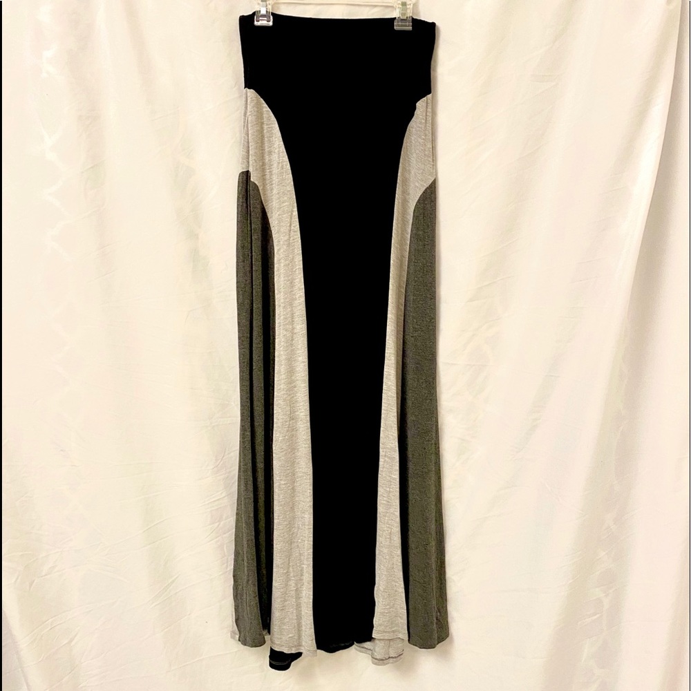 Monteau Maxi Skirt Black and Gray